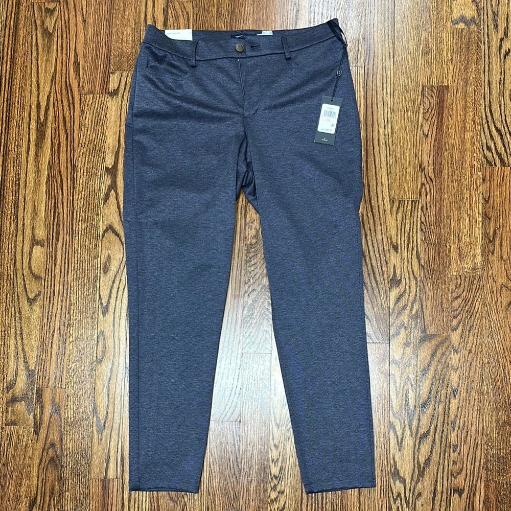 Women’s Navy Blue Ankle Pants